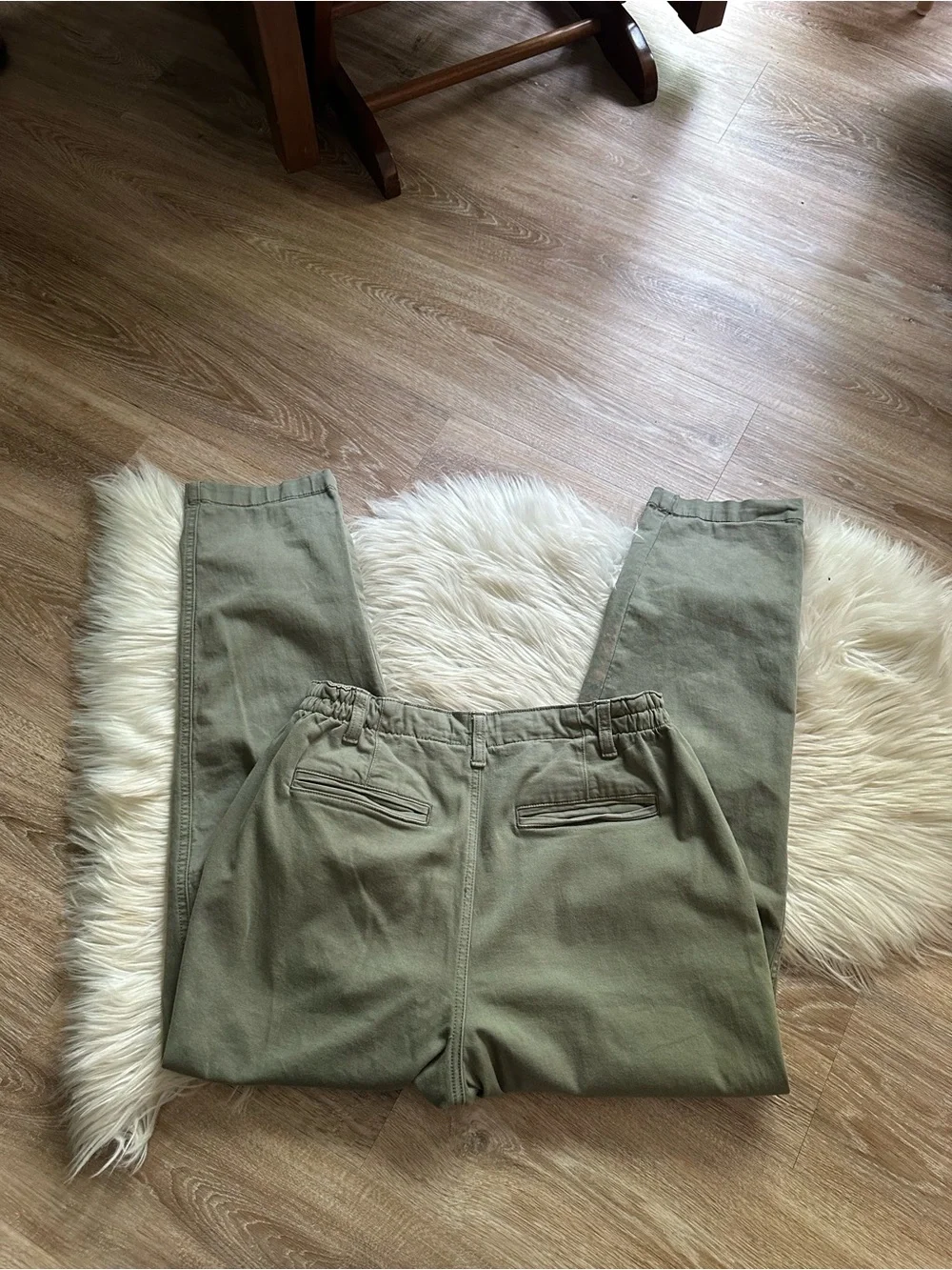 AMERICAN EAGLE Mom Pants In Green